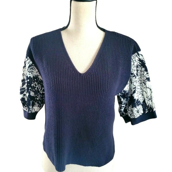 Ann Taylor Tops - Ann Taylor Blue V-Neck Pull-Over Sweater Top Floral Eyelet Short Puff Sleeves XS